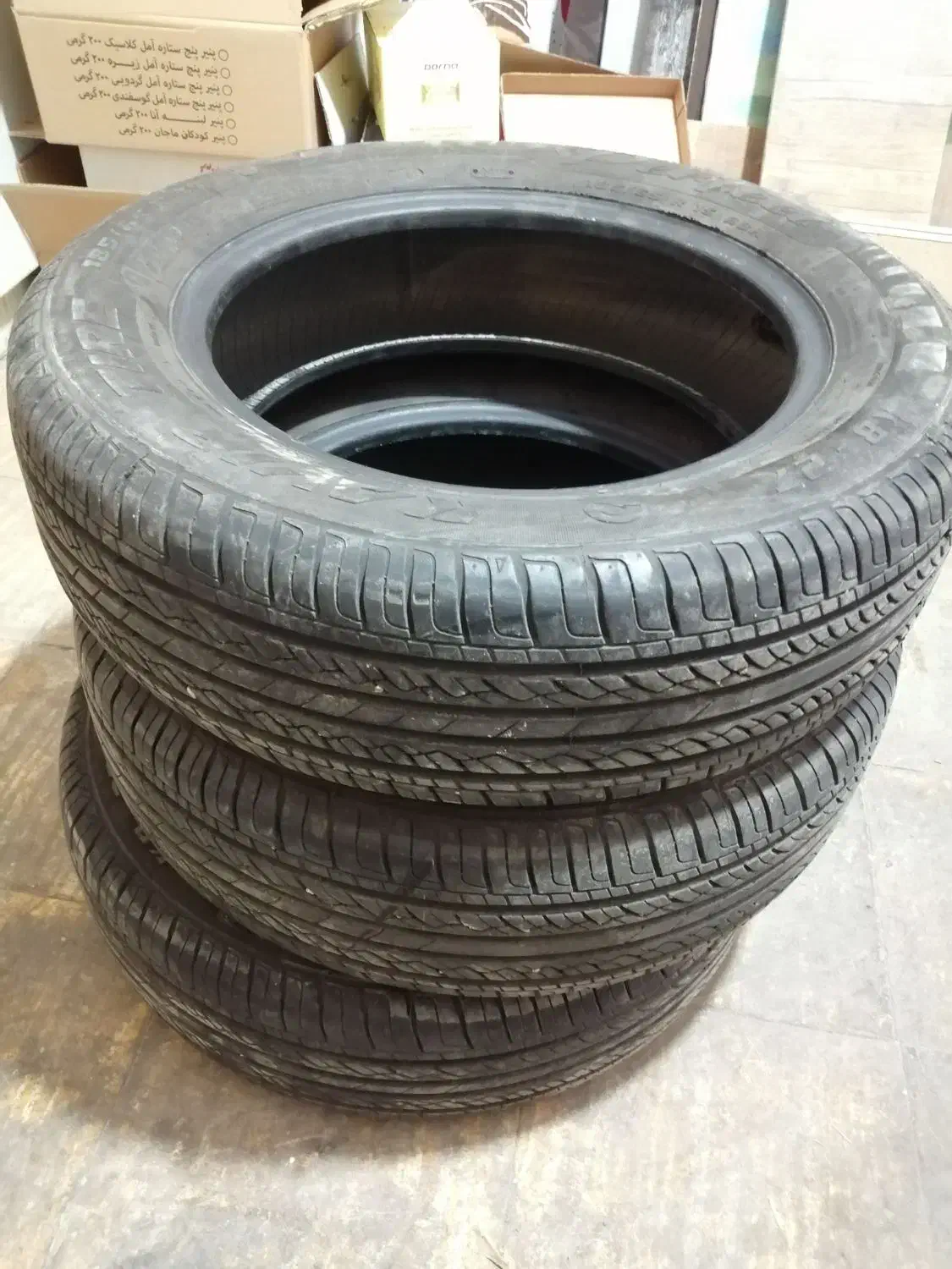 لاستیک کویر 185/65/15 در حد نو|قطعات یدکی و لوازم جانبی|شیراز, انجیر|دیوار