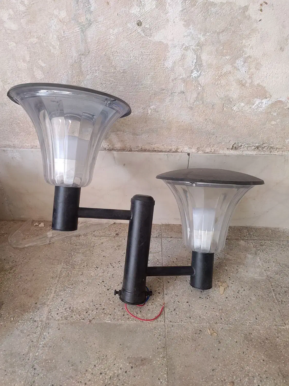 چراغ دوقولوی پارکی و ویلایی با پایه ی دو متری|لوستر و چراغ آویز|صدرا-فارس, فاز ۱|دیوار