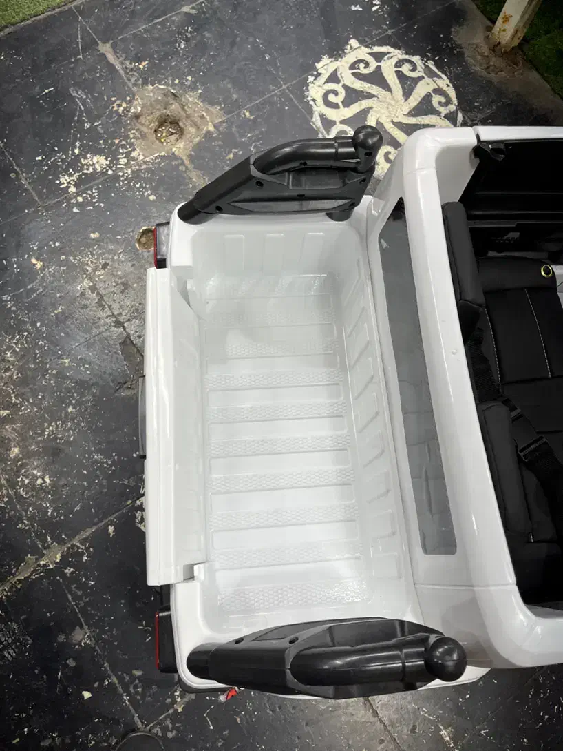 ماشین شارژی جیپ دونفره|اسباببازی|قم, کیوانفر|دیوار