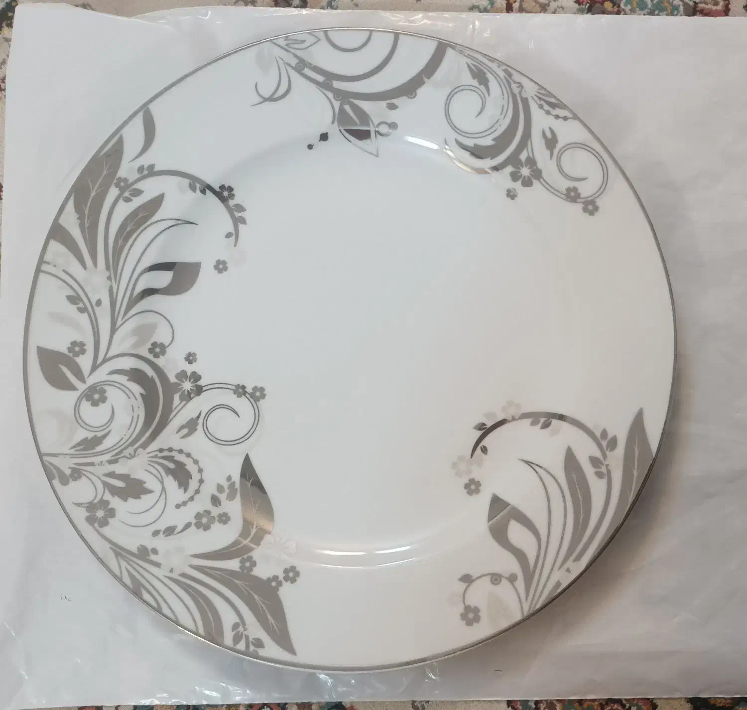 سرویس چینی 12 نفره کامل مقصود|ظروف سرو و پذیرایی|کاشان, فاز ۲ ناجی آباد|دیوار