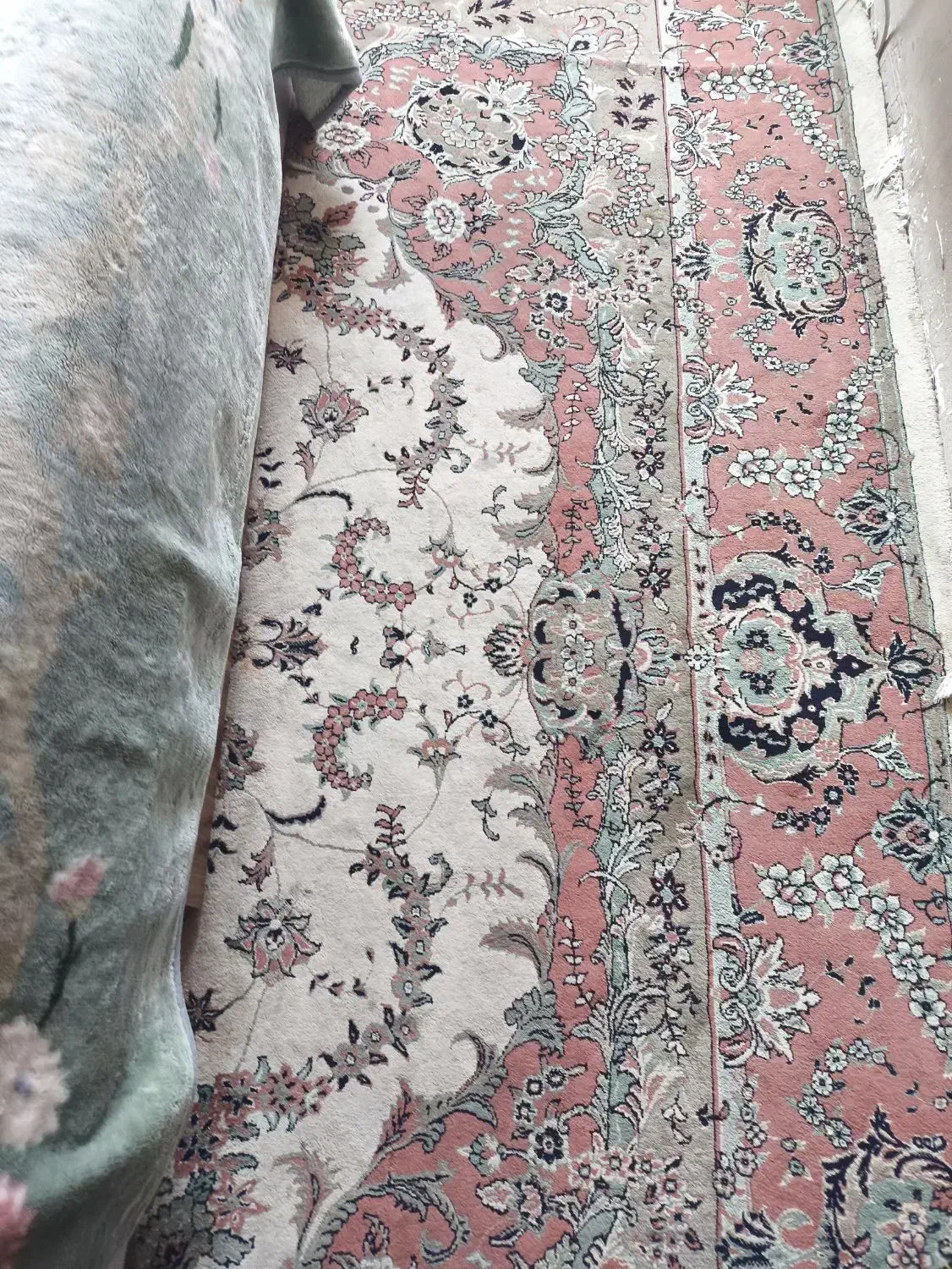 فرش ۱۲ متری بدون پارگی وسوختگی|فرش|تاکستان, |دیوار