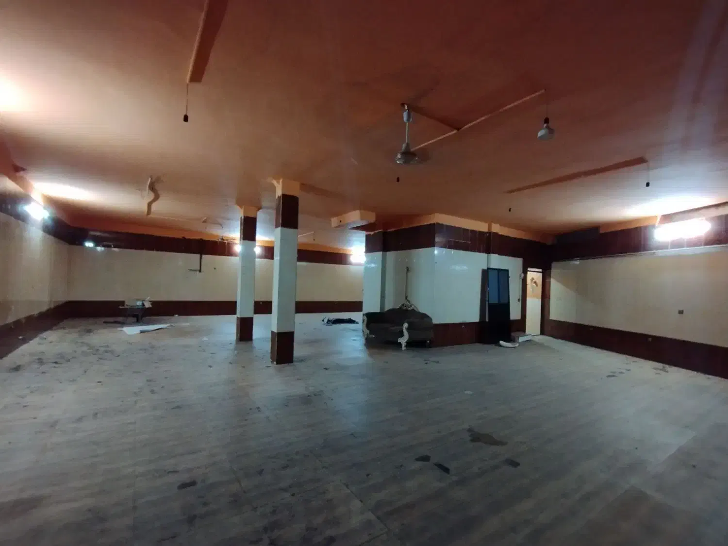 ۲۳۰ متر + ۱۰ متر / بر خیابان اصلی / تخلیه / فوری|اجارهٔ مغازه و غرفه|قرچک, شهرک طلائیه|دیوار