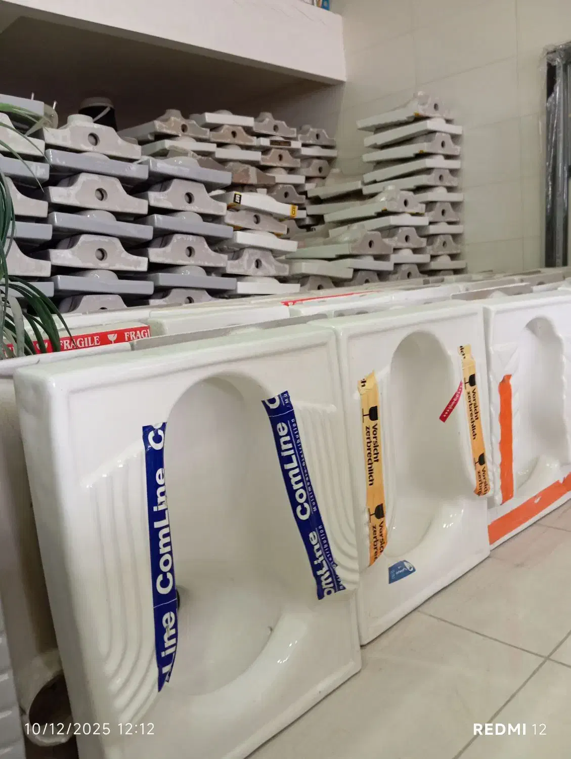 کاسه دستشویی ریم بسته|لوازم سرویس بهداشتی|چهارباغ, |دیوار