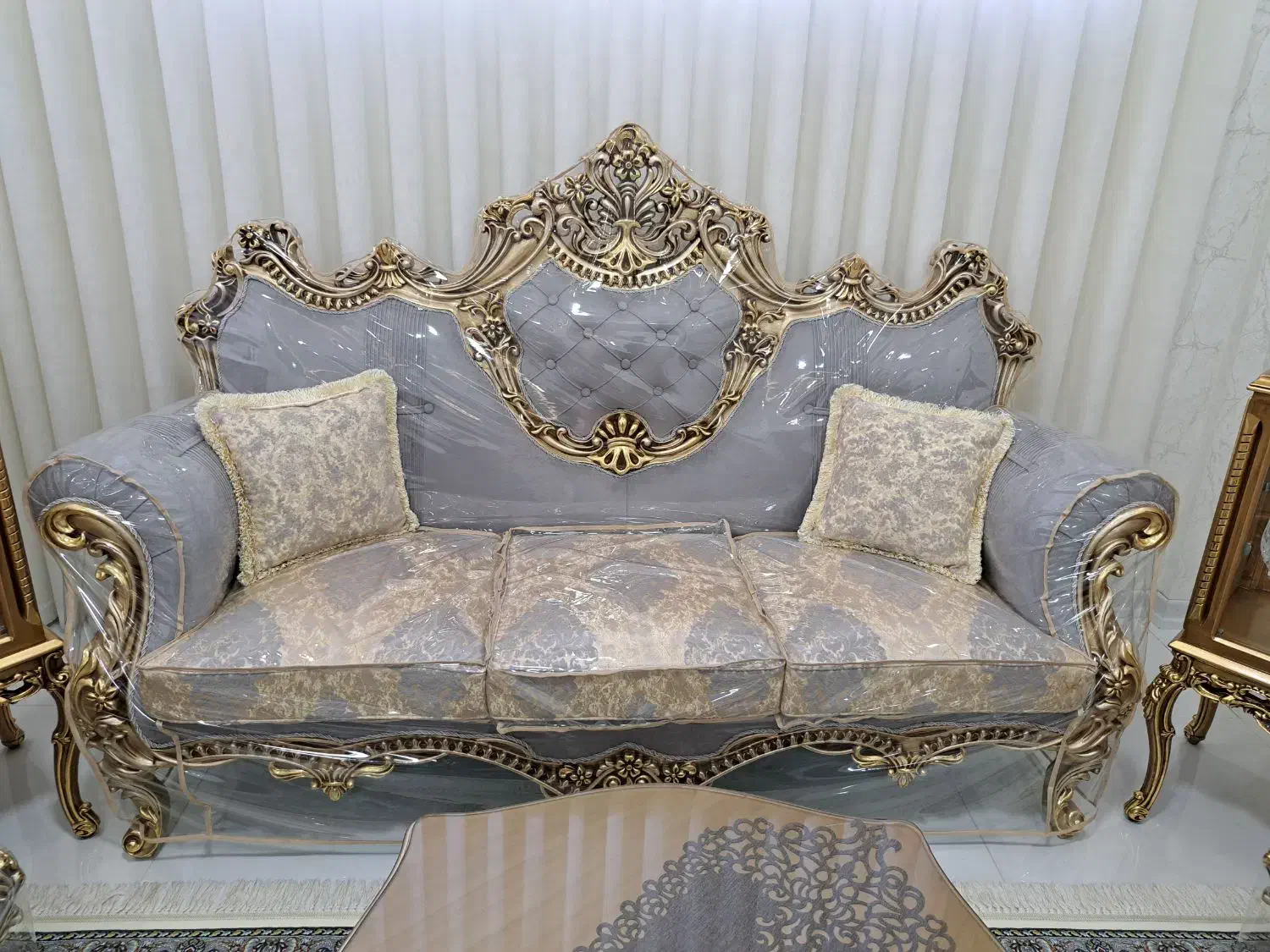 مبل سلطنتی|مبلمان خانگی و میز عسلی|خمینی‌شهر, |دیوار