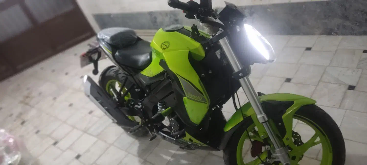 بنلی 180|موتورسیکلت|قم, ولیعصر|دیوار