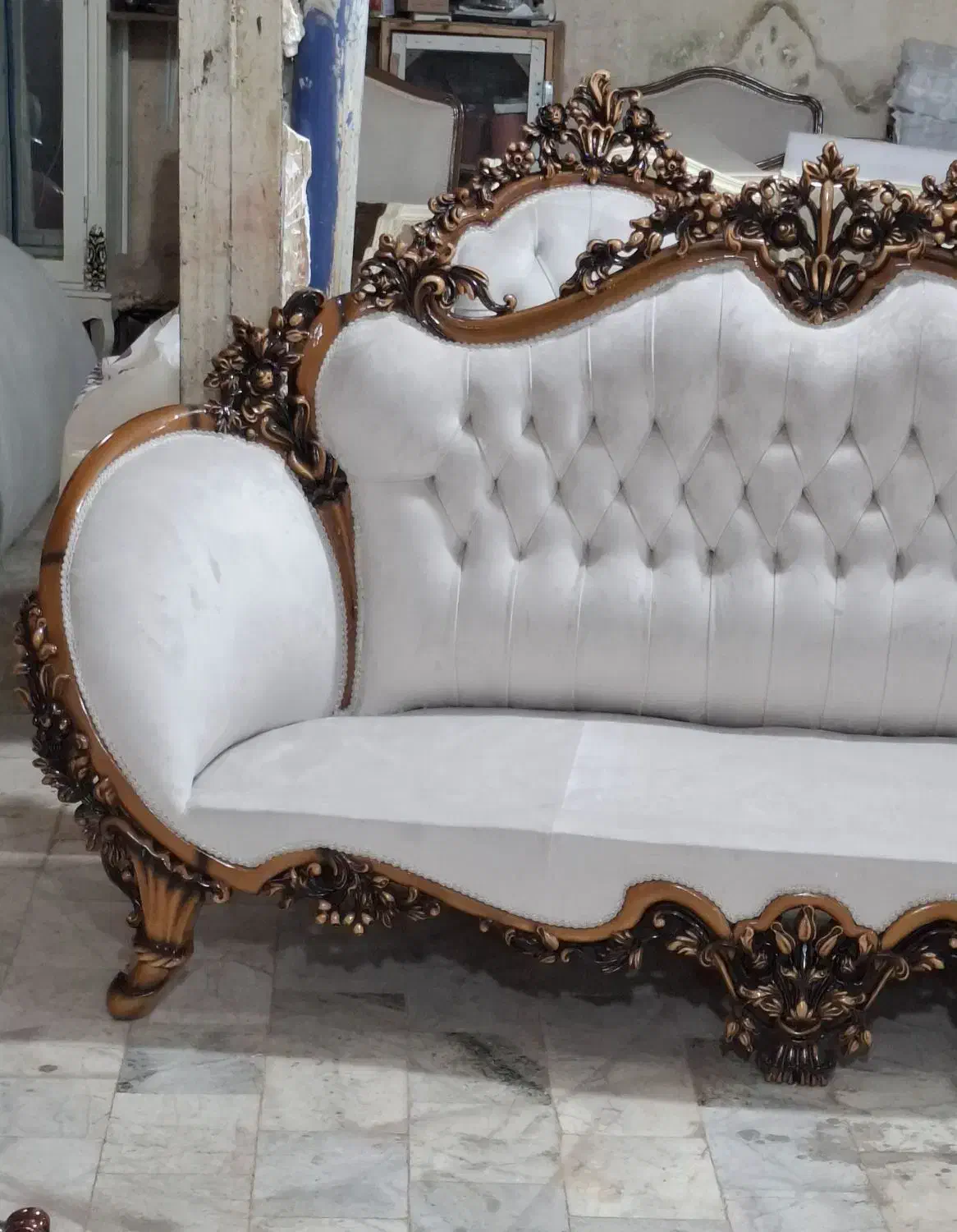 مبل سلطنتی|مبلمان خانگی و میز عسلی|اقبالیه, |دیوار