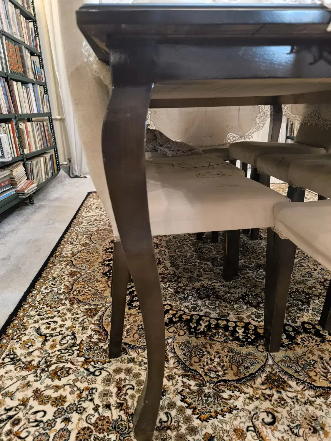 میز ناهار خوری سفارشی سازی چوب|میز و صندلی غذاخوری|اندیشه, اندیشه فاز ۳|دیوار