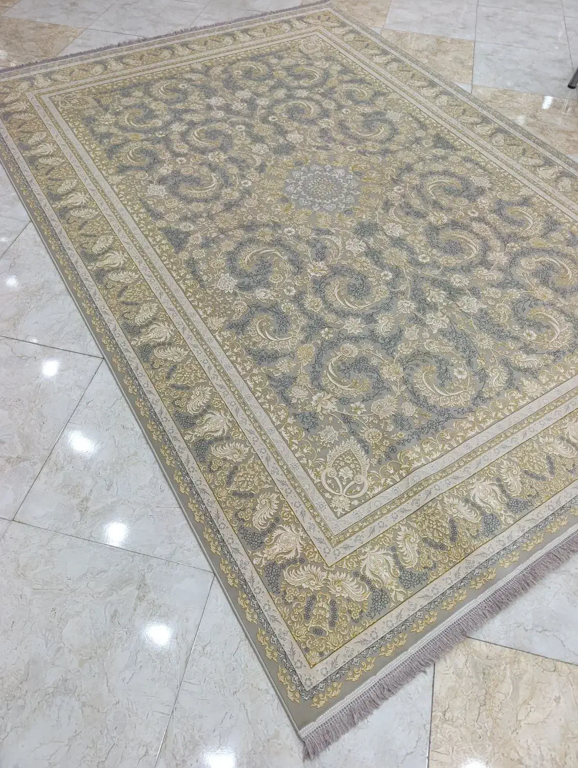 ۲تخته ۹متری و ۱تخته ۶متری ۱۲۰۰شانه طلاکوب|فرش|نظرآباد, رسالت|دیوار