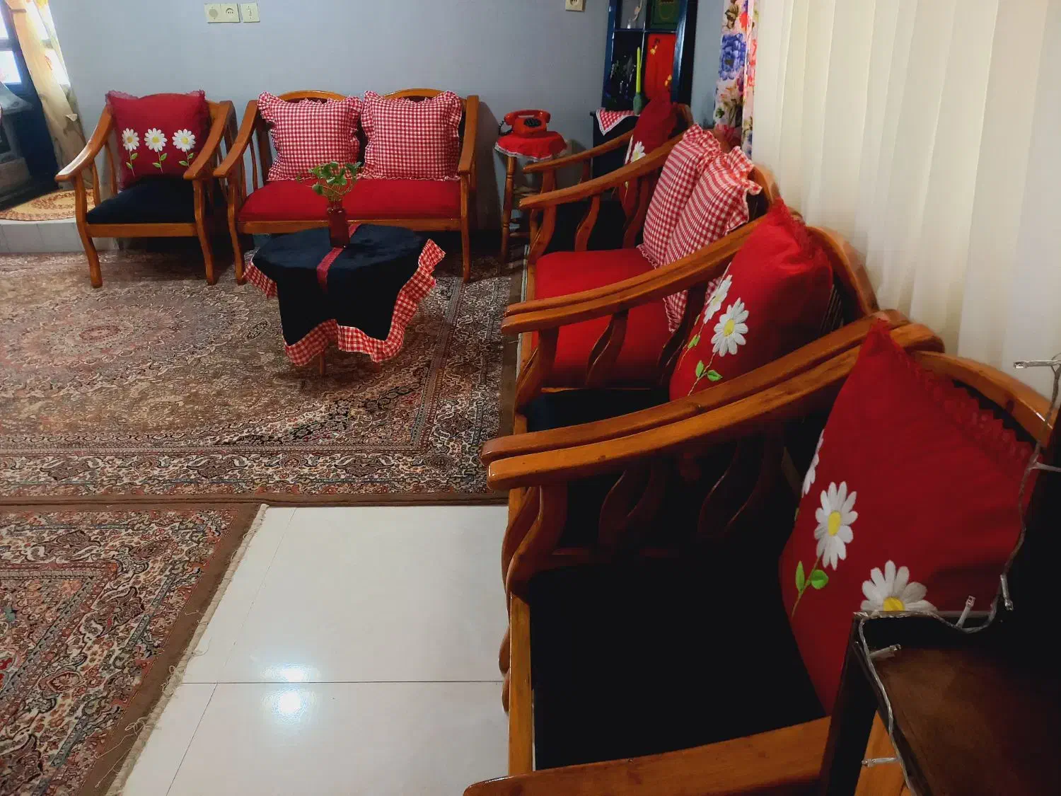 مبل ۸ نفره سنتی|مبلمان خانگی و میز عسلی|بابل, |دیوار