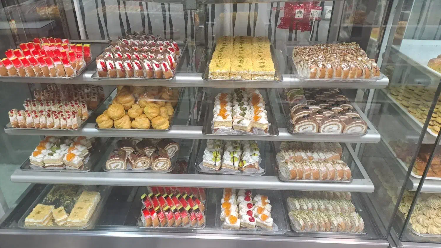 شیرینی خشک و تر و کیک|خوردنی و آشامیدنی|تهران, جوادیه تهرانپارس|دیوار