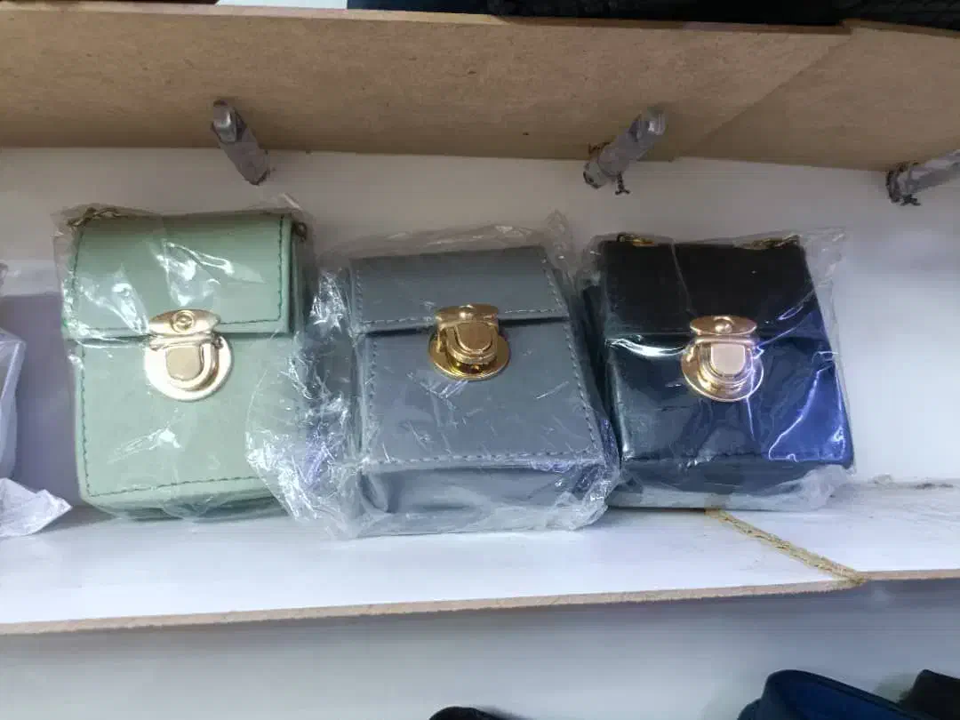 انواع کیف های نقلی|کیف، کفش، کمربند|بندر ماهشهر, |دیوار