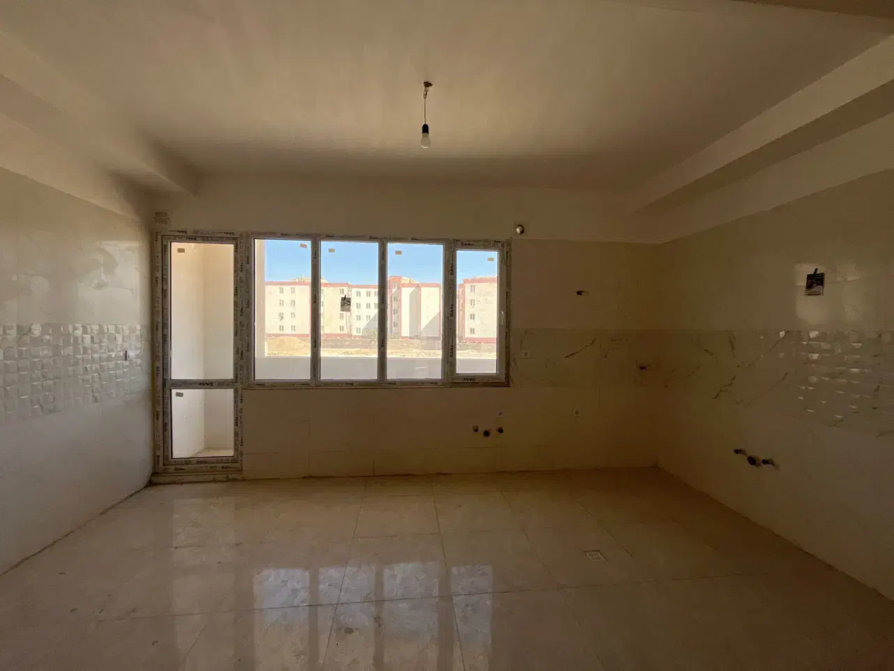 فروش ۹۵ متر حیاط دار نوساز|فروش آپارتمان|شاهدشهر, |دیوار