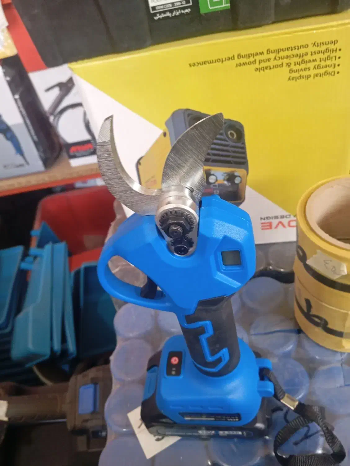 مسدود کننده دریچه کولر و پنجره|کولر آبی|رفسنجان, |دیوار