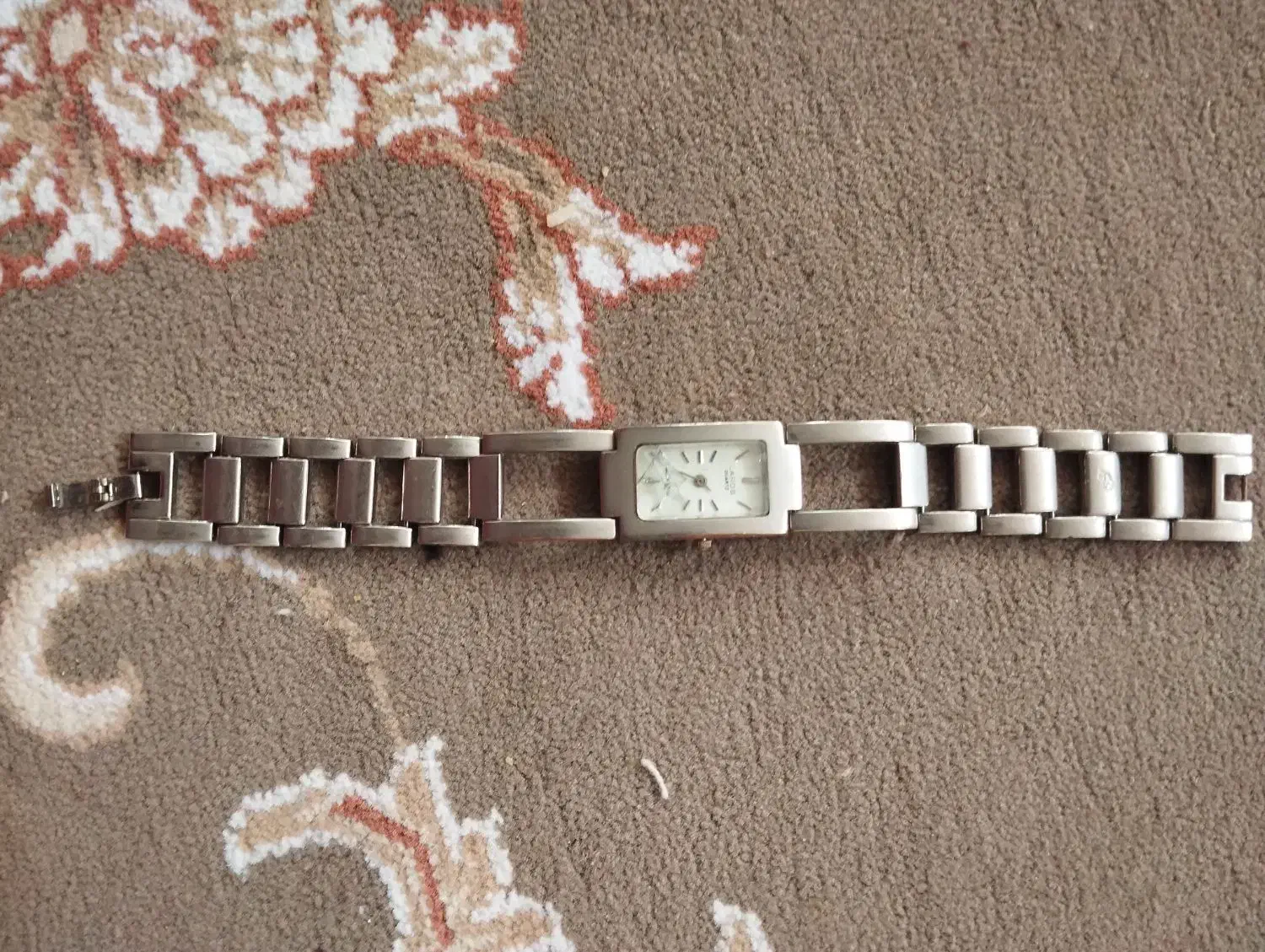 ساعت زنانه اصل ژاپن مارک لاروس|ساعت|یزد, |دیوار