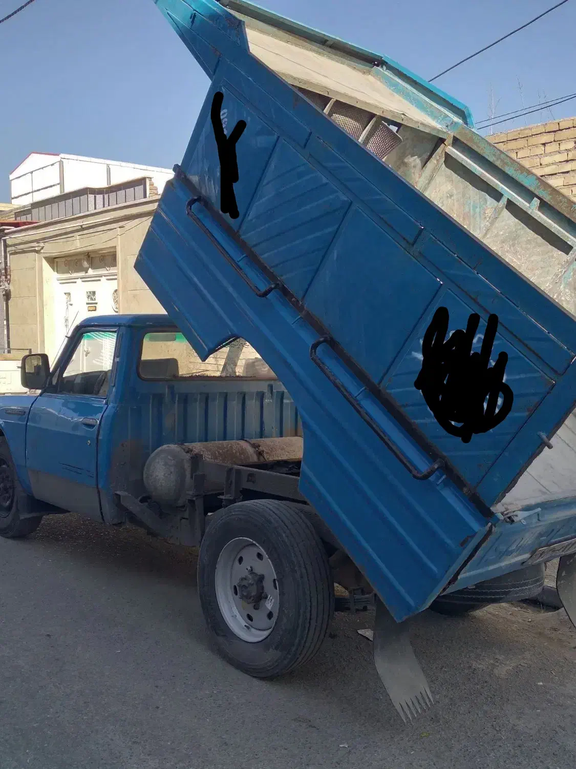 خاکبرداری،شن،ماسه،نخاله ساختمانی.|خدمات حمل و نقل|خوی, |دیوار