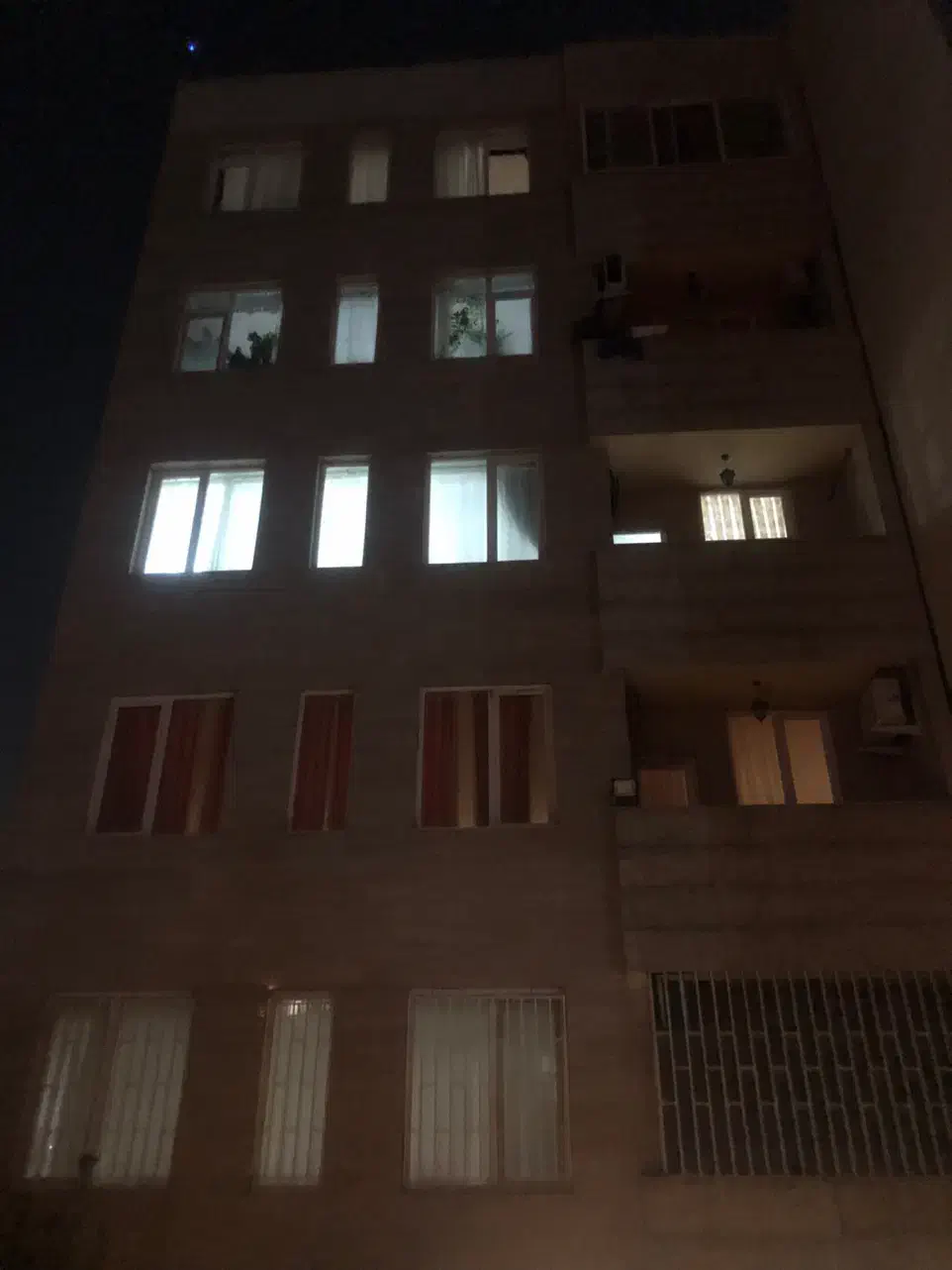 آپارتمان ۱۶۰ متری در لادن ۱۴|فروش آپارتمان|مشهد, شهرآرا|دیوار