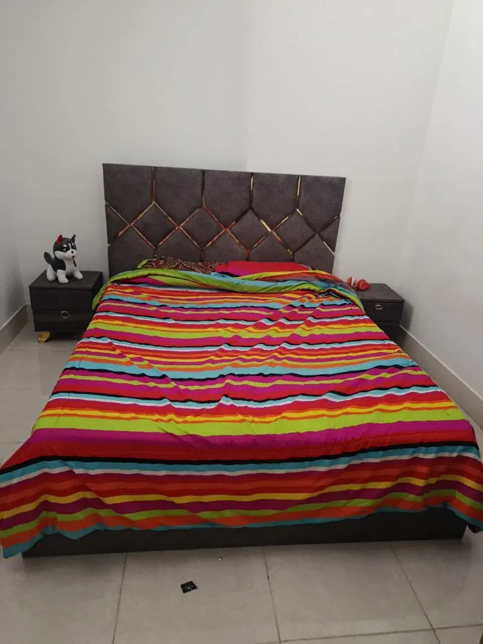 سرویس خواب ب فروش میرسد|تخت و سرویس خواب|صدرا-فارس, فاز ۱|دیوار