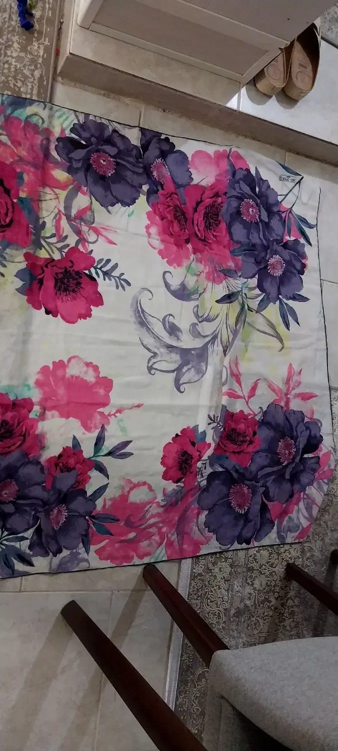 فروش تعدادی لباس و روسری|لباس|قزوین, |دیوار