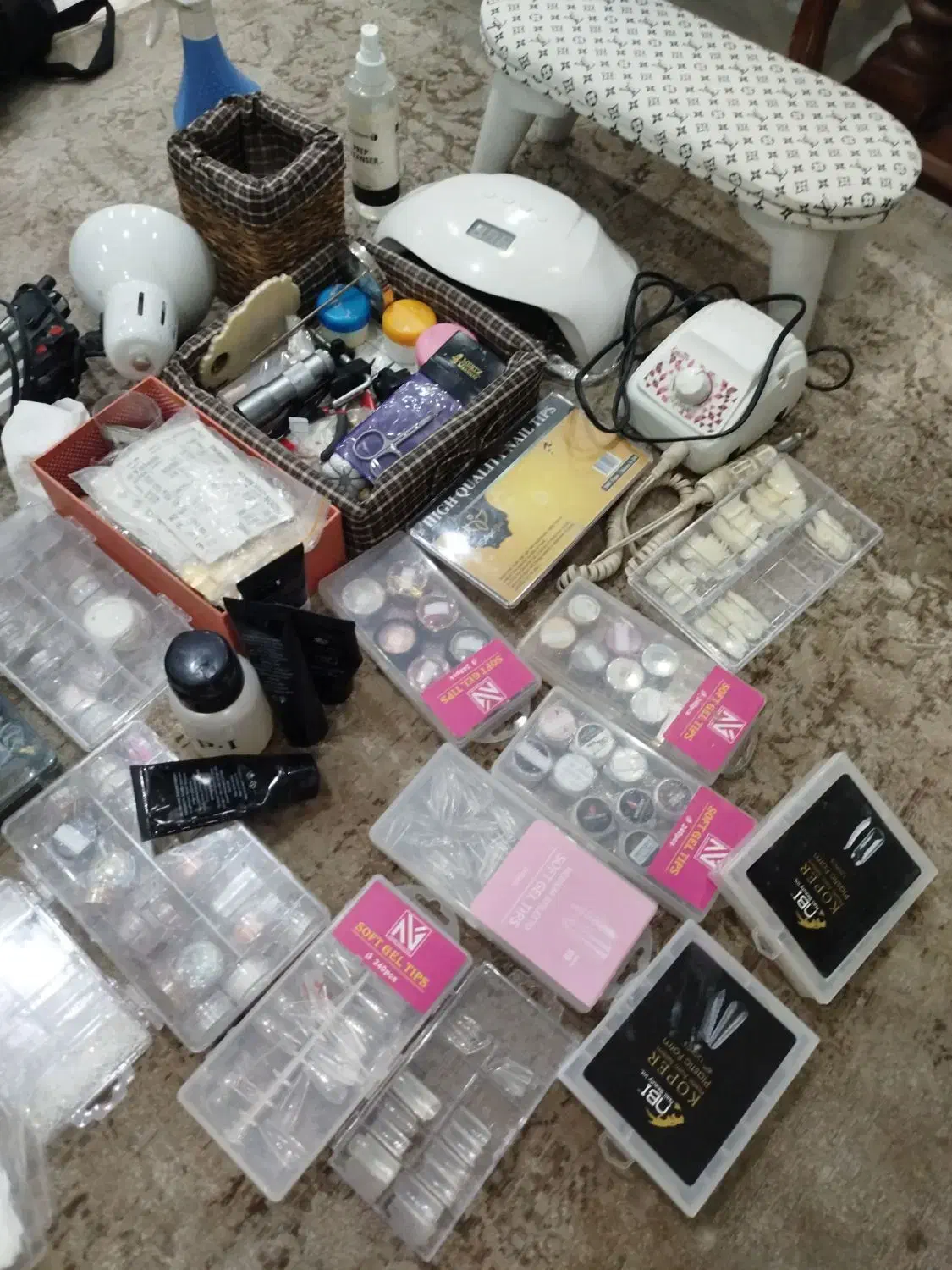 وسایل ناخن آرایشگاه لاک ژل|آرایشگاه و سالنهای زیبایی|محمدشهر, محمدشهر|دیوار