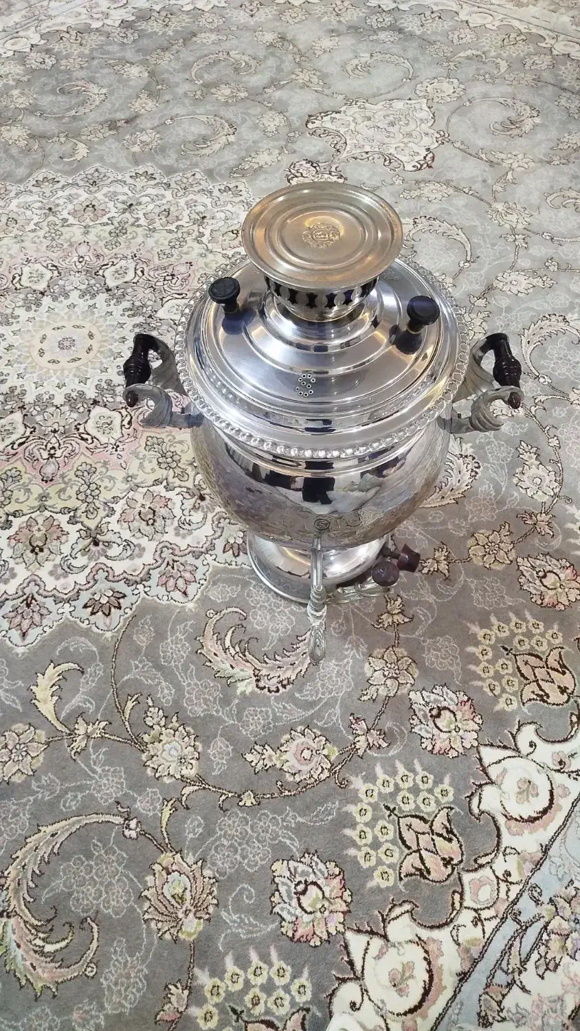 سماوره 15 لیتری خیلی تمیز بدونه ایرد در حد|سماور، چای‌ساز، قهوه‌ساز|پیرانشهر, |دیوار