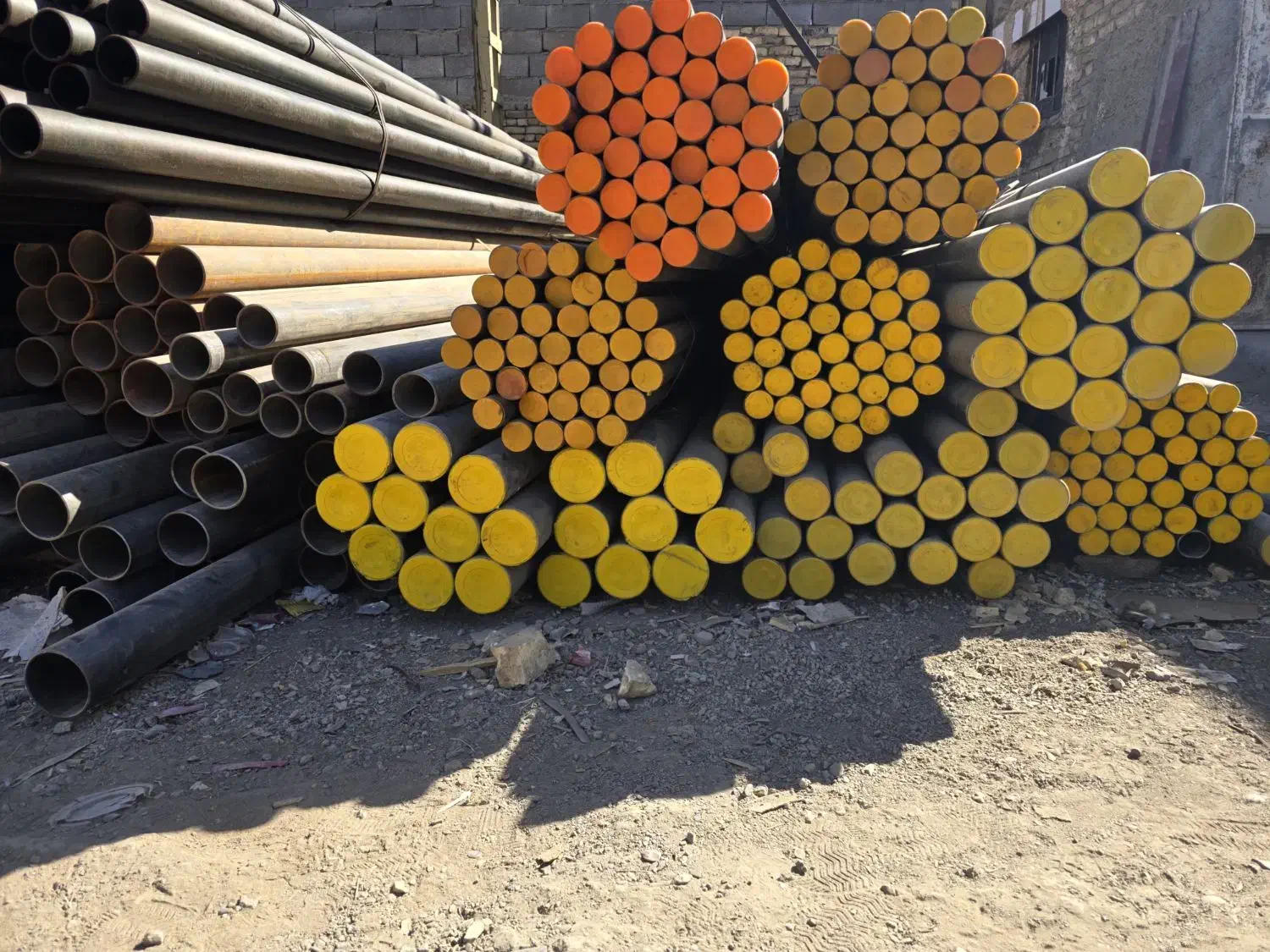 لوله داربست،گاز،آب و اتصالات|عمده‌فروشی|اصفهان, ارزنان|دیوار