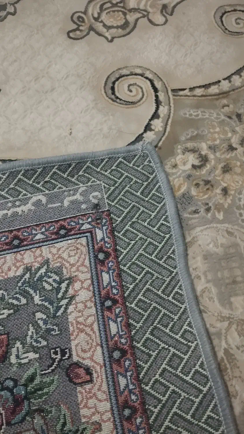 روفرشی دوازده متری در حد نو فقط یک زدگی کوچک داره|روفرشی|خرمآباد, |دیوار