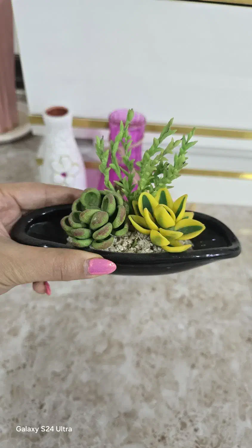 گلدون و مجسمه|مجسمه، تندیس، ماکت|اهواز, فرهنگ شهر|دیوار