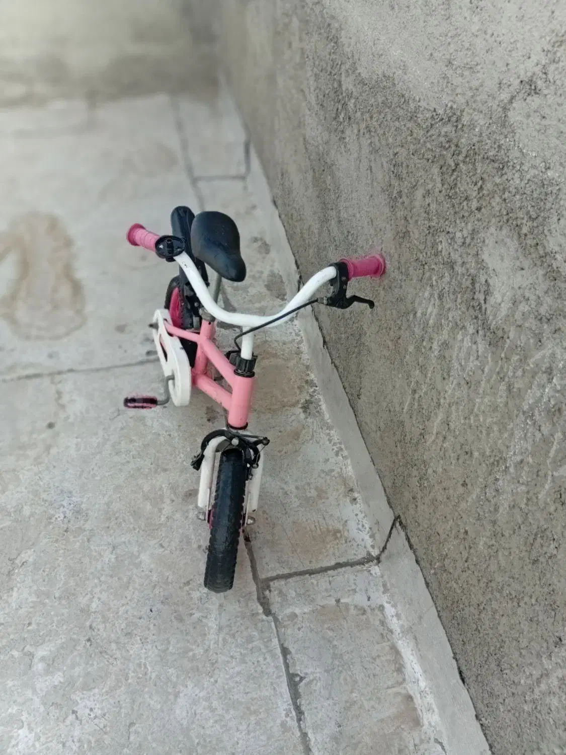 دو چرخه|اسباببازی بچه|بهارستان, |دیوار