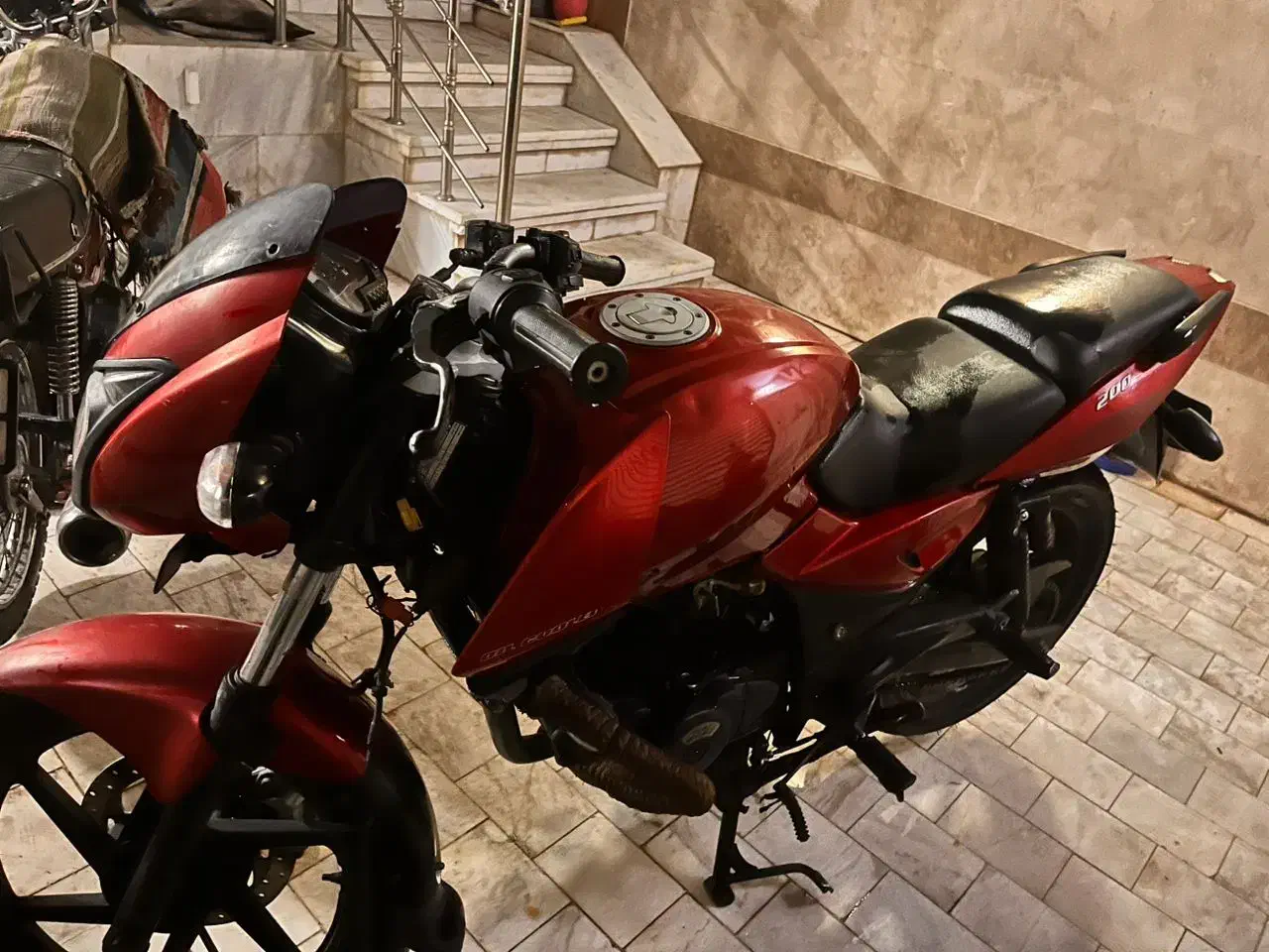 مقداری وسایل موتور|حراج|قم, زنبیل آباد|دیوار