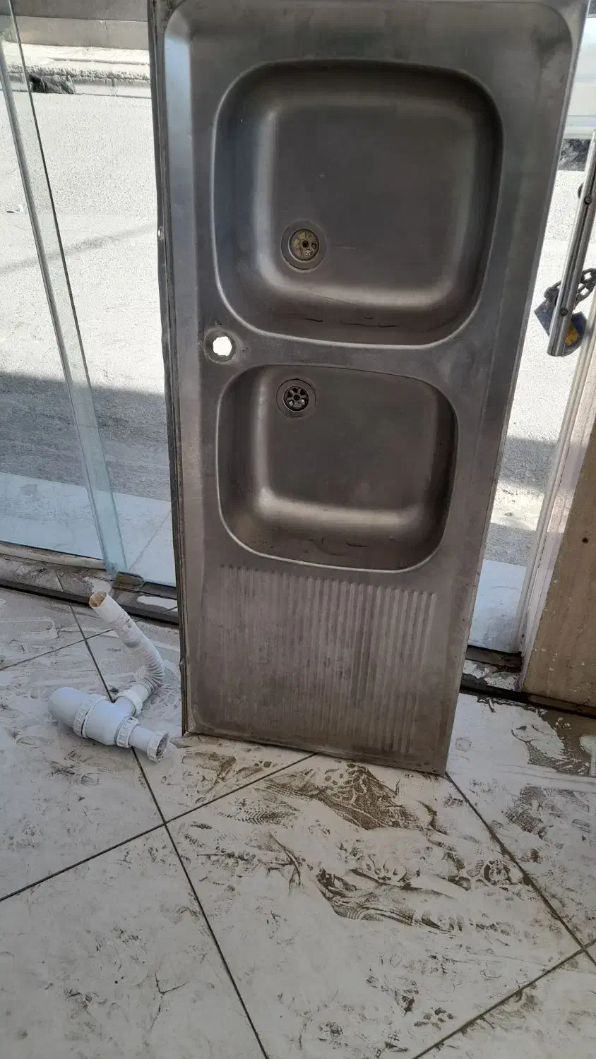 سینگ دوقلو|آب‌چکان و نظم‌دهنده ظروف|تربت‌حیدریه, رضاشهر|دیوار