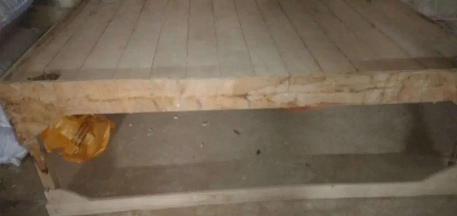 میز کاربرای پاک کردن بادام وفندق آجیل|میز تحریر و کامپیوتر|آستانه اشرفیه, |دیوار