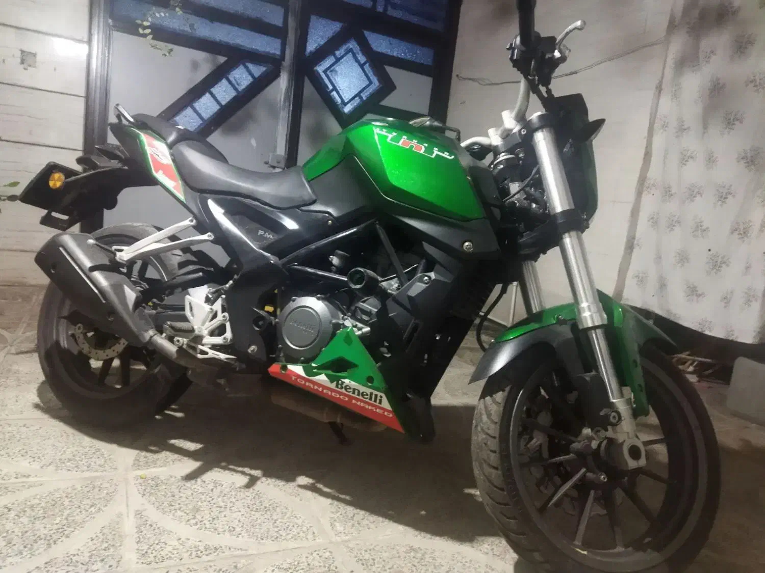 بنلی 250|موتورسیکلت|خرم‌آباد, |دیوار