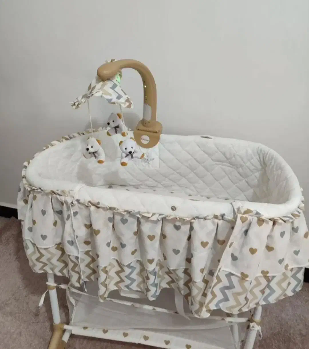 گهواره کنارمادر|تخت و صندلی بچه|دزفول, |دیوار