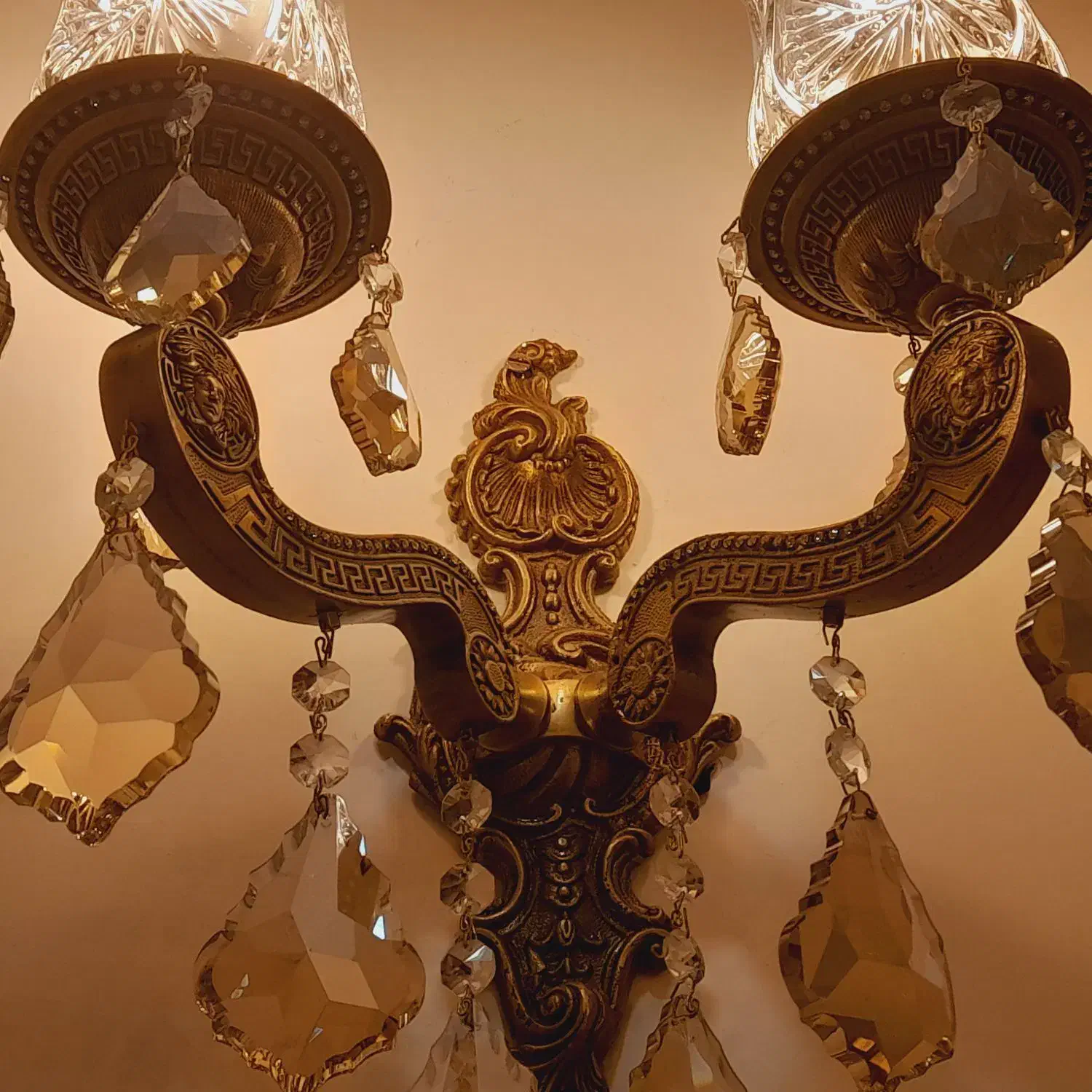 دیوارکوب مدل ورساچه|لوستر و چراغ آویز|تهران, زرگنده|دیوار