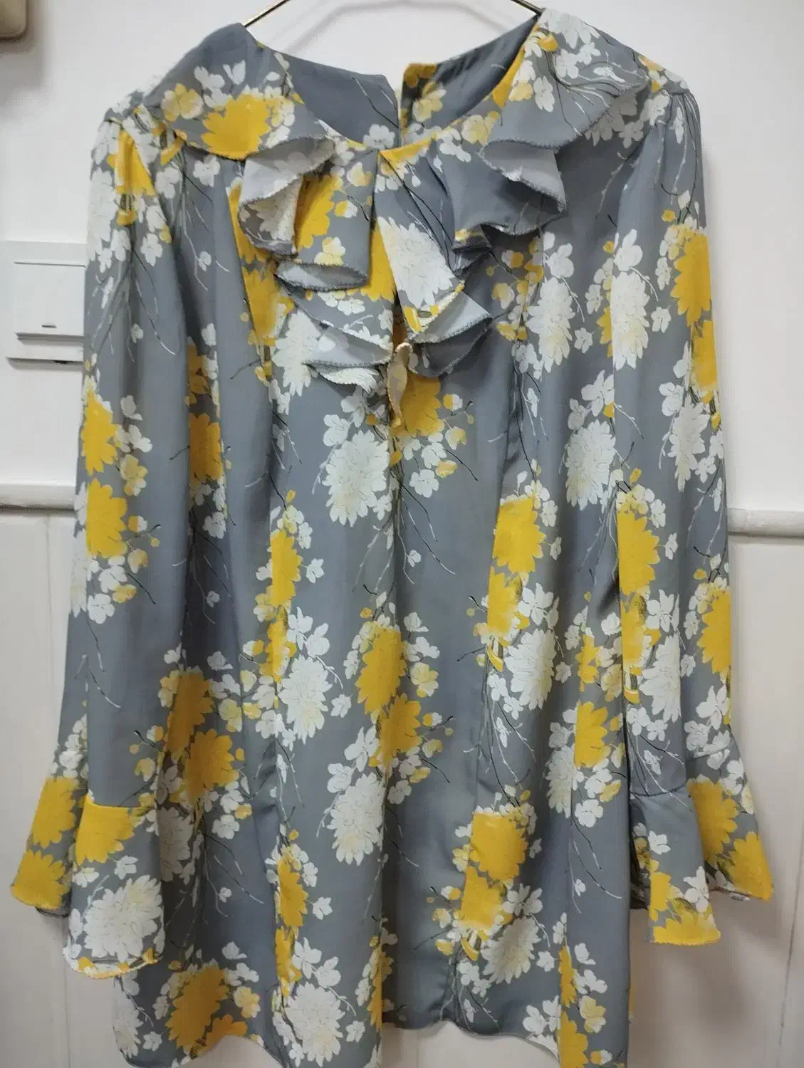 شومیز دوختنی|لباس|قم, وادی السلام|دیوار