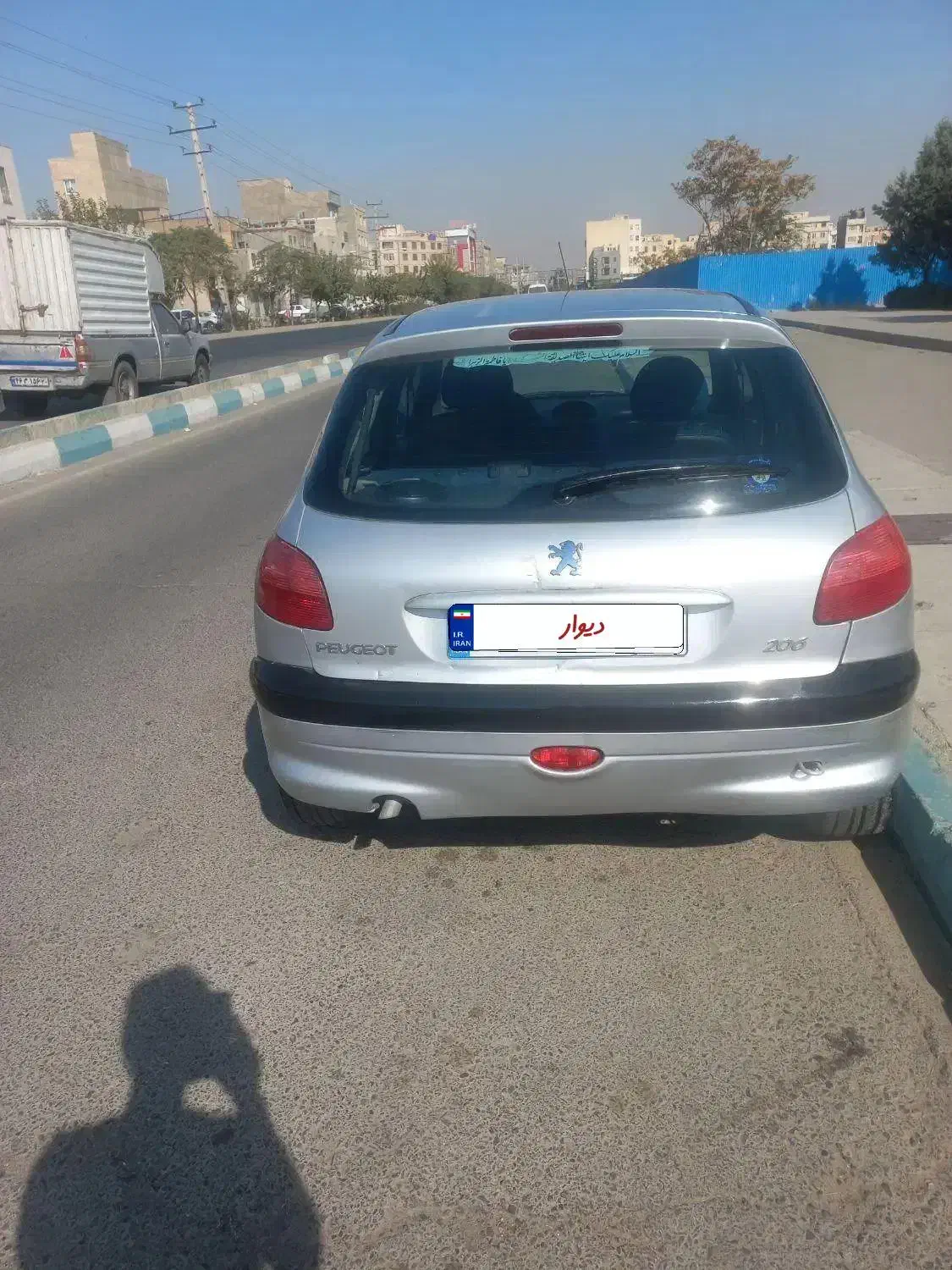 پژو۲۰۶نقره‌ای‌‌‌قابل‌معاوضه|خودرو سواری و وانت|تهران, شهرک طالقانی|دیوار