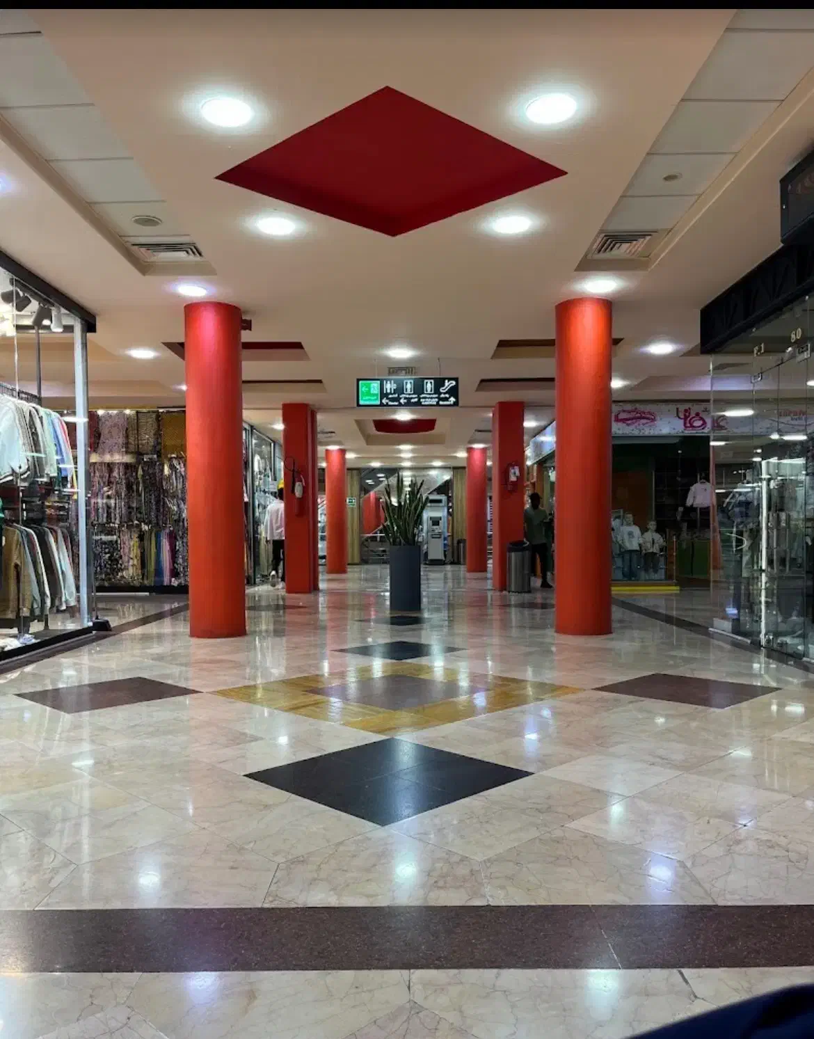 اجاره مغازه سیتی سنتر|اجارهٔ مغازه و غرفه|بندرعباس, |دیوار