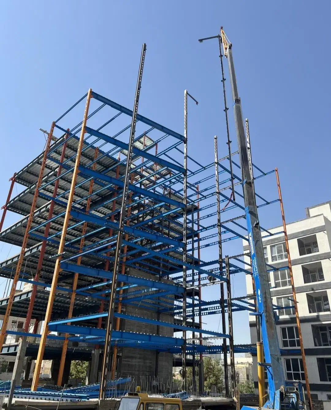 جوشکاری و ساخت انواع سازه ها و اسکلت فلزی|خدمات پیشه و مهارت|پردیس, شهرک صنعتی خرمدشت فاز ۷|دیوار