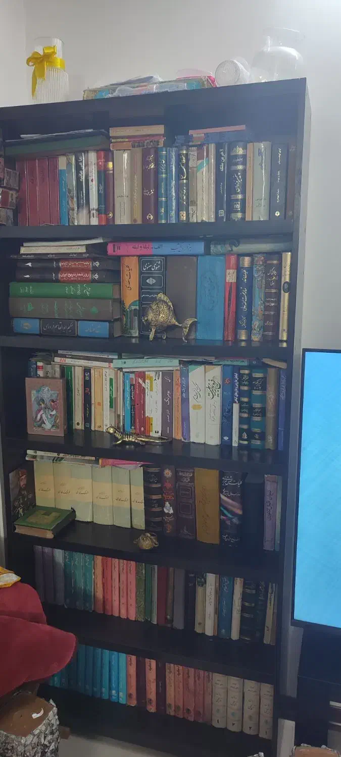 فروش کتابخانه ی شخصی|کتاب و مجله ادبی|قم, شهرک قدس|دیوار