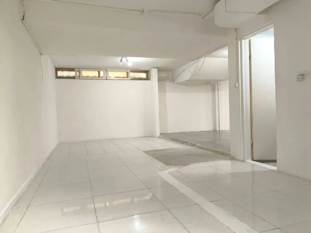 ویلا دربست زیبا ۳۰۰ متر بنای مفید