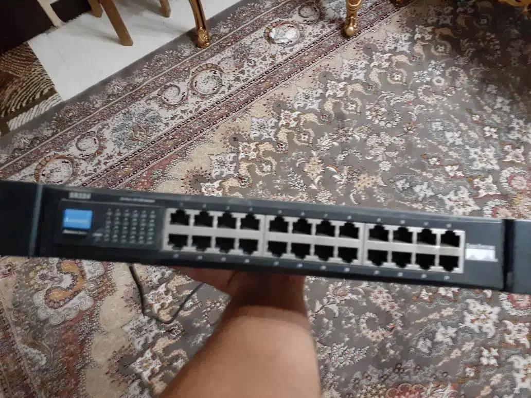 سوییچ۲۴پورت لینک سیسکو مدلsr224|مودم و تجهیزات شبکه|کرج, گلشهر|دیوار