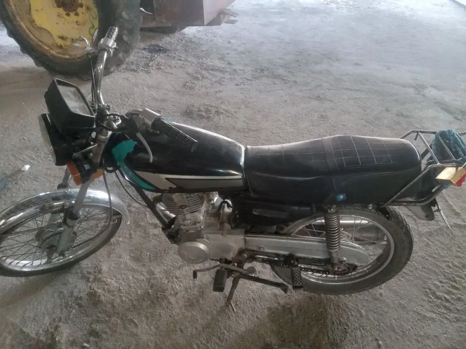 موتور مدل ۸۳ سالم مدرک کامل وقیمت مناسب|موتورسیکلت|سبزوار, قصبه شرقی|دیوار