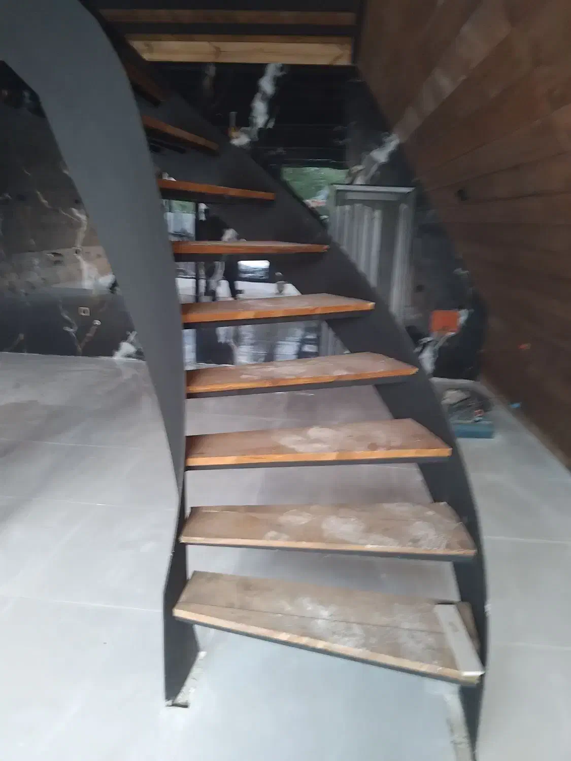 ساخت پله گرد،پله هندی،پله آماده|خدمات پیشه و مهارت|تالش, طولارود|دیوار