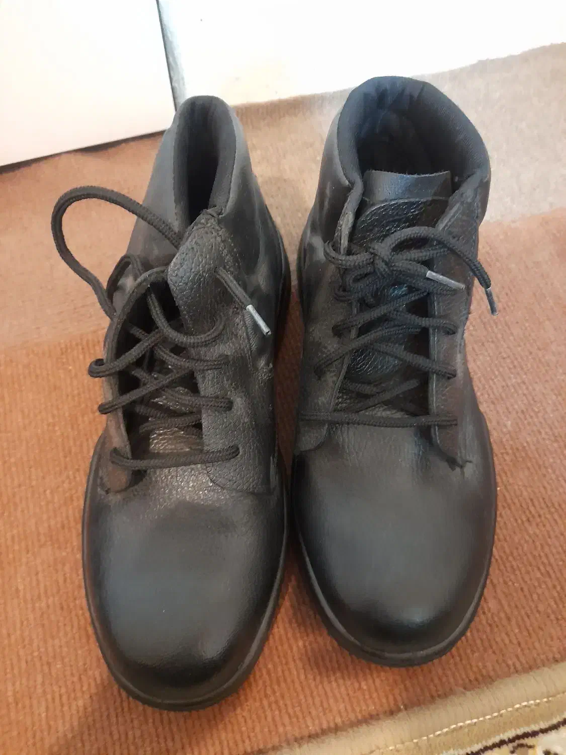 یه جفت کفش ایمنی|کیف، کفش، کمربند|سلماس, |دیوار