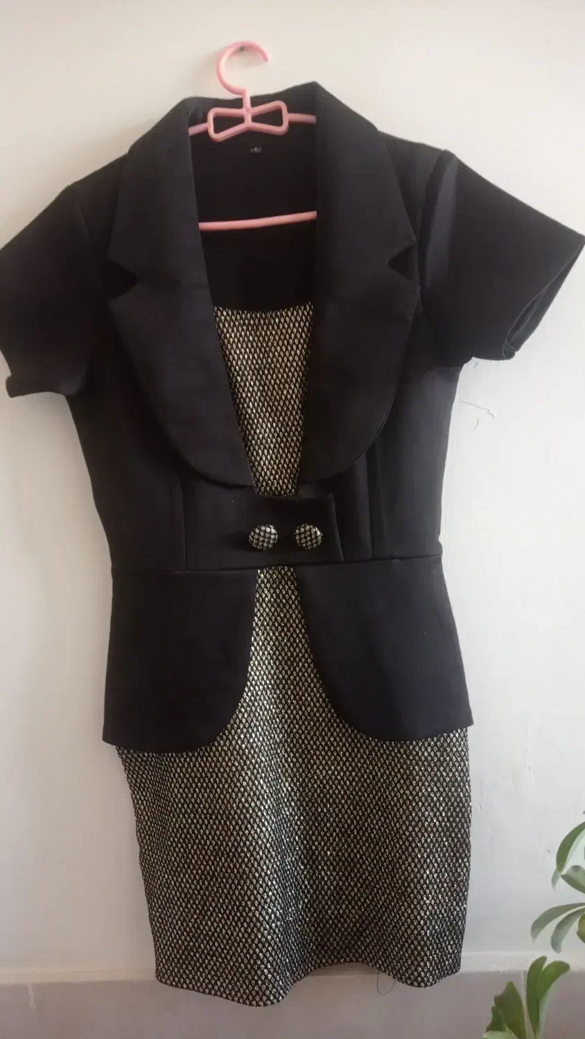 لباس مجلسی|لباس|خوسف, |دیوار