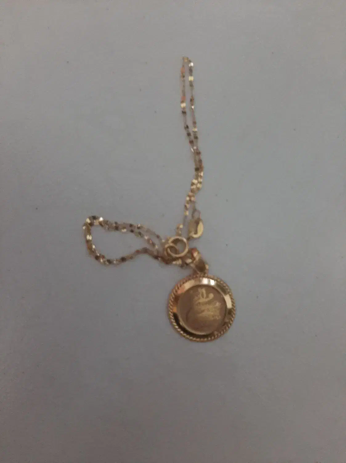 تقریبا 6گرم و83سوت طلا300بالای تابلو|جواهرات|اراک, |دیوار