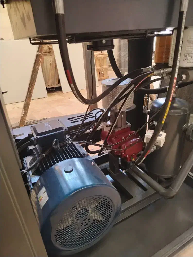 کمپرسورفشارقوی (بوستر ۴۰ بار)،و کمپرسور اسکرو|ماشین‌آلات صنعتی|تهران, آرژانتین|دیوار