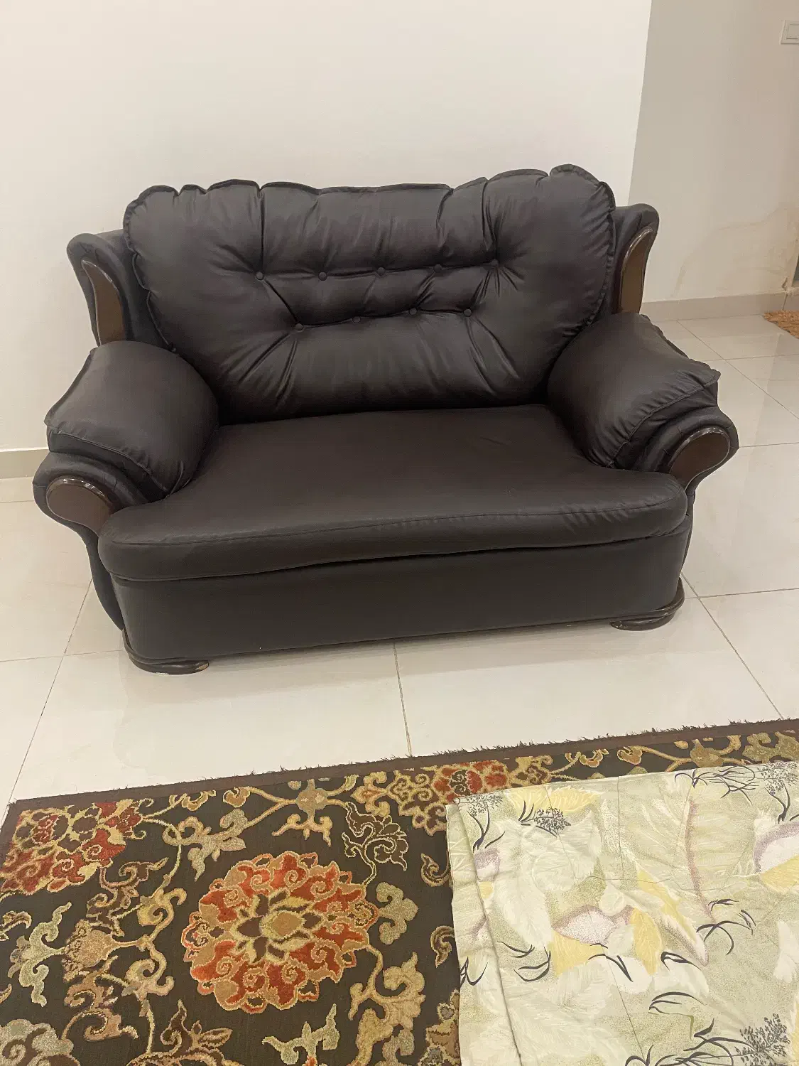 نیم ست ۴ نفره|مبلمان خانگی و میز عسلی|گرگان, |دیوار