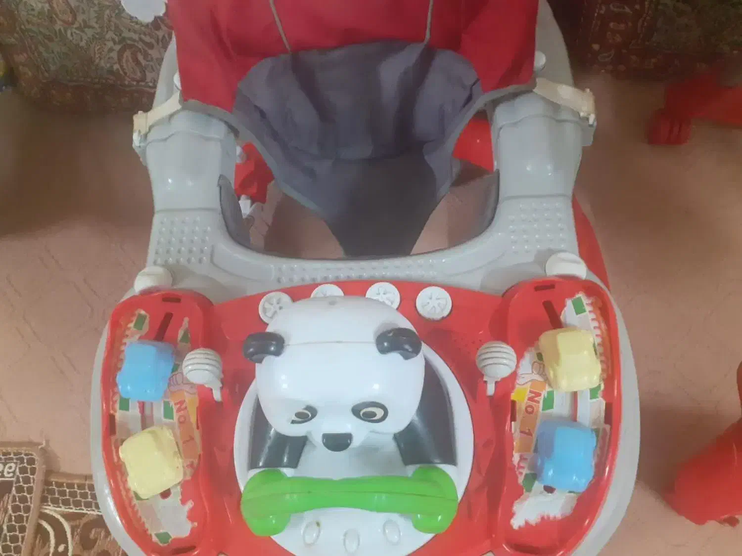 روروک کودک|کالسکه و لوازم جانبی|قم, باغ کرباسی|دیوار