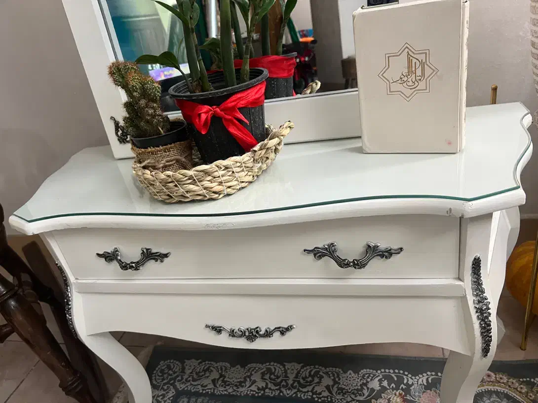 میز و اینه|بوفه، ویترین، کنسول|تهران, شهرک ولیعصر جنوبی|دیوار